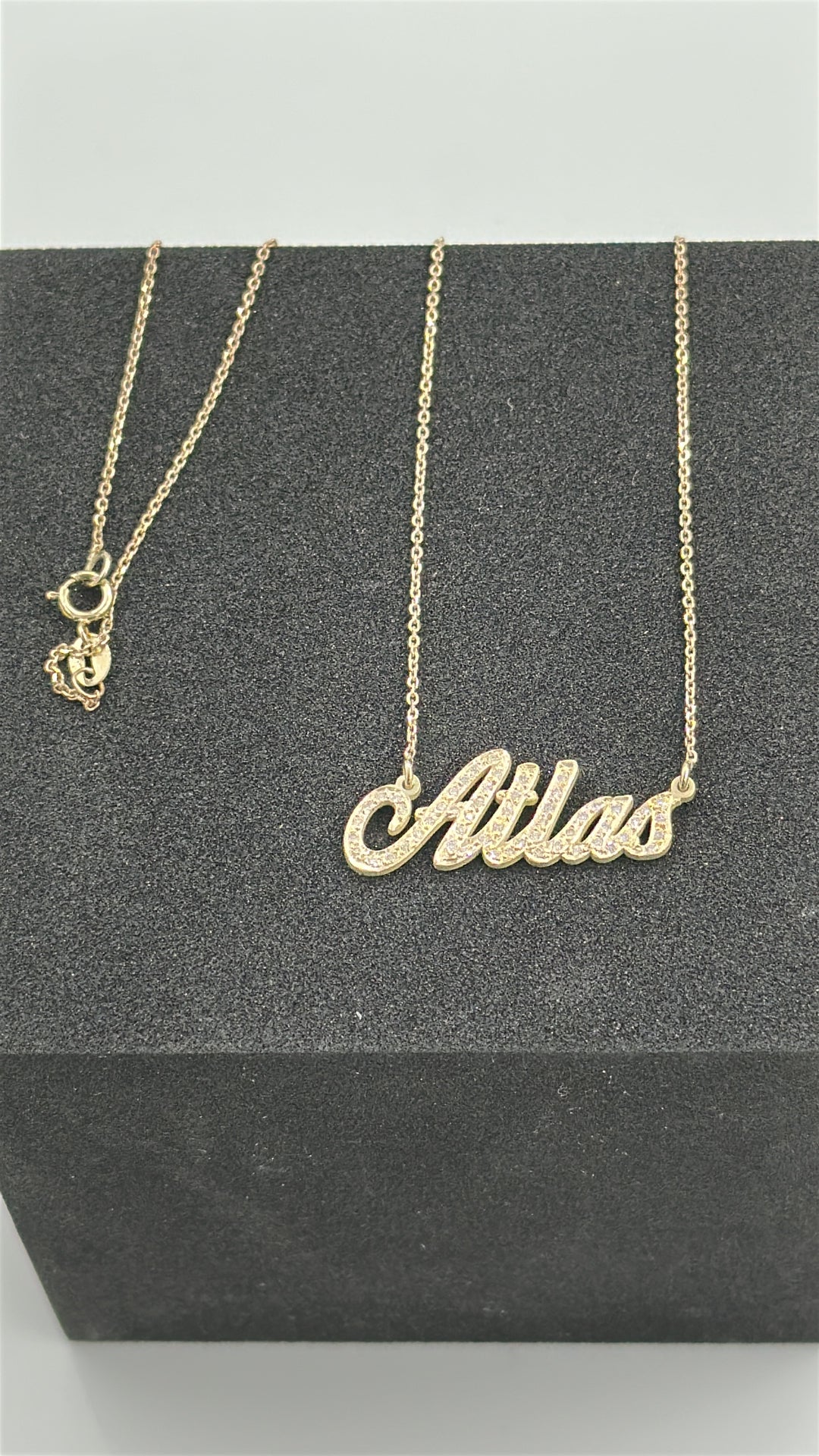 0.20 Karat Pırlanta İsimli KOLYE " ATLAS " 5 HARF - Güzelse Çizgidendir