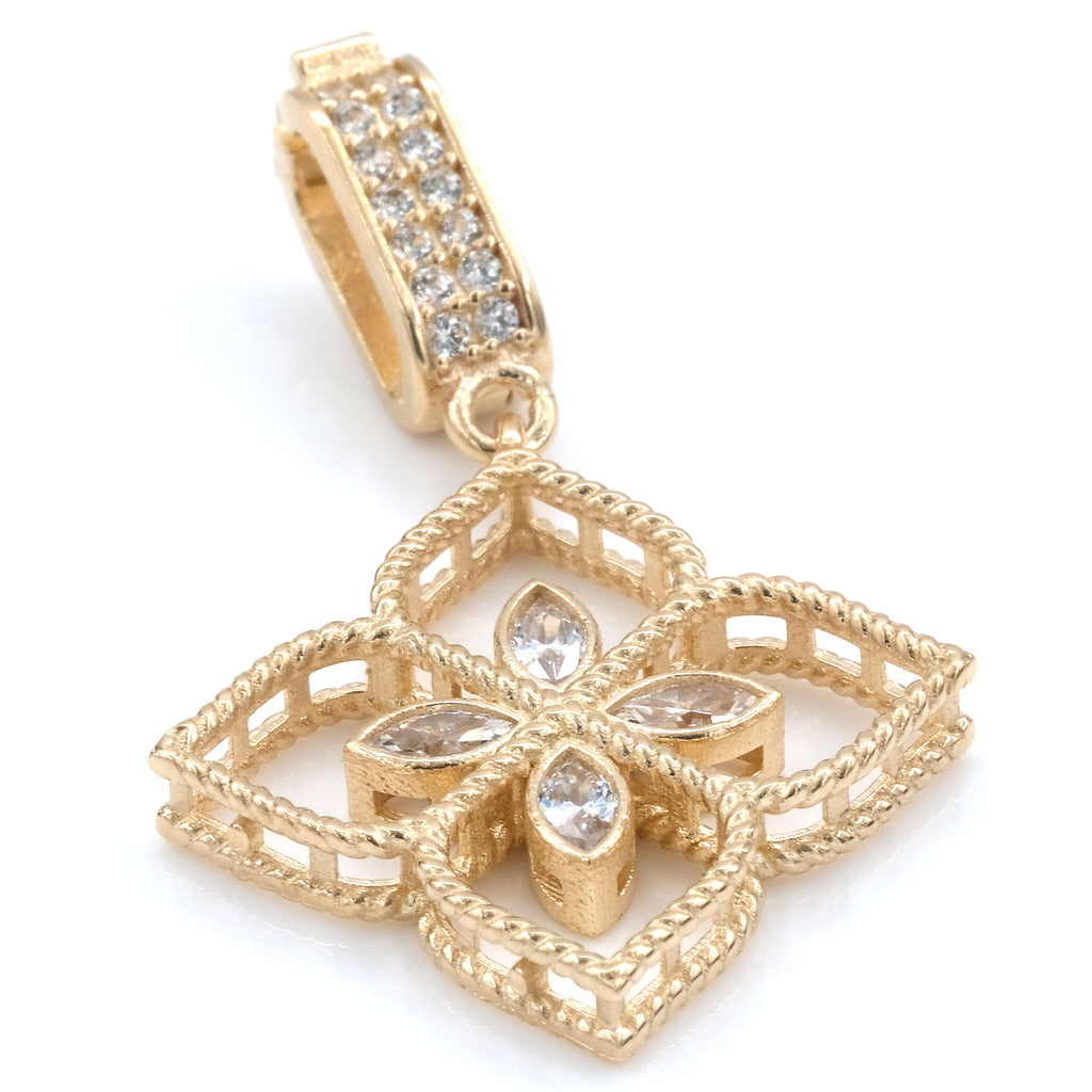 14 K Italian Gold Clover Necklace Pendant 3,5 g Elegant & Elegant Women's